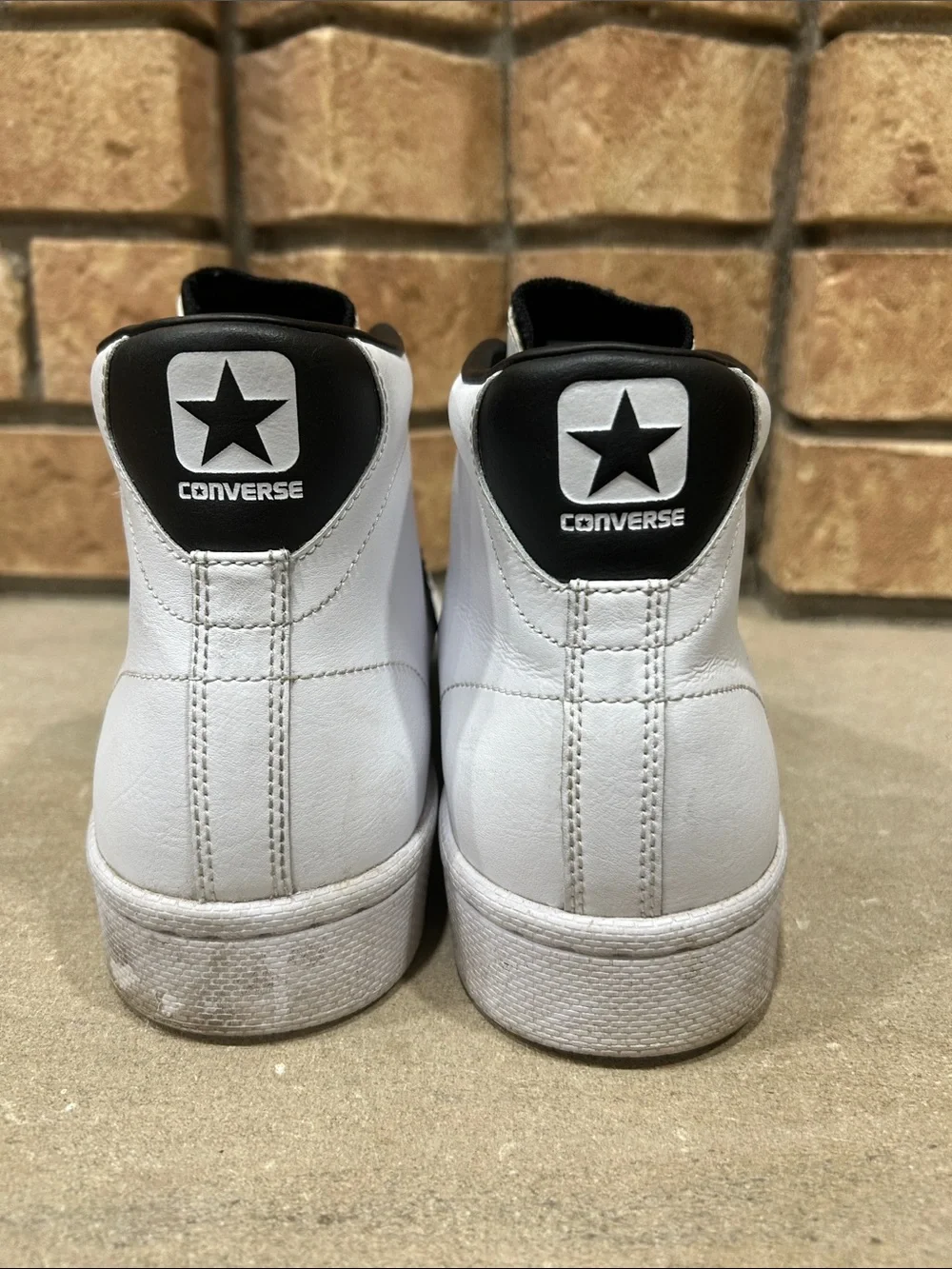 Converse Pro Leather High-Top Sneakers Men’s size 10 Women’s size 11.5